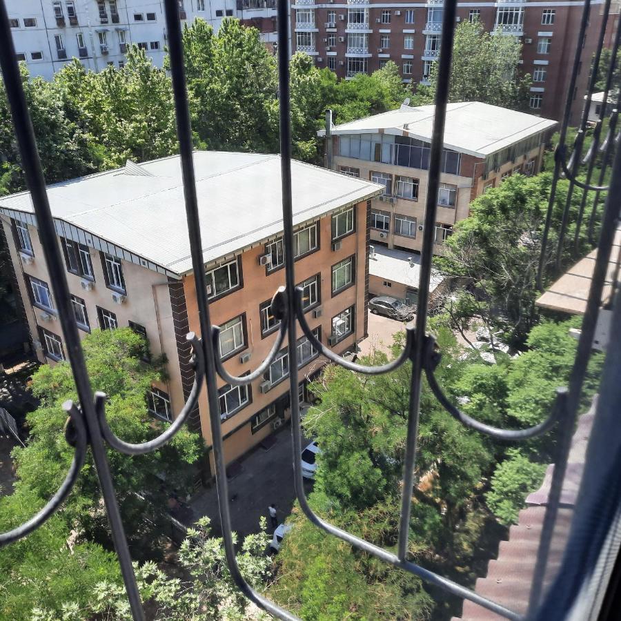 Apartment Tashkent 3 Bedrooms ภายนอก รูปภาพ