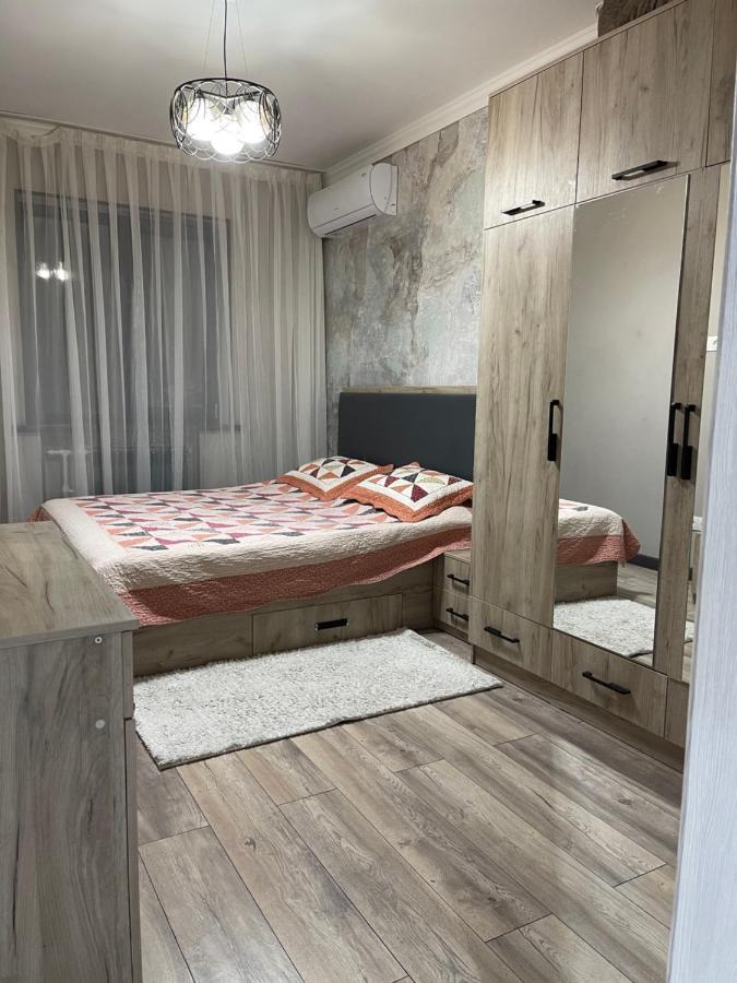 Apartment Tashkent 3 Bedrooms ภายนอก รูปภาพ